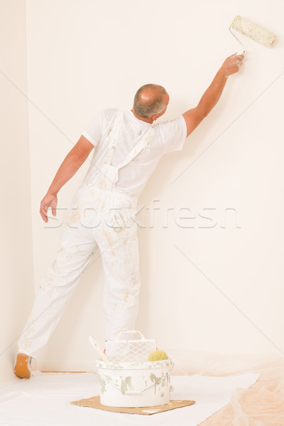 家 成熟的男人 畫 畫 白 牆 商業照片 © CandyboxPhoto