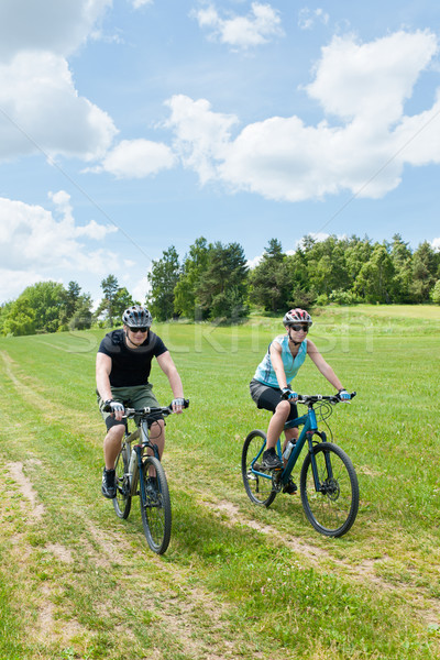 Stock foto: Sport · Paar · Reiten · Berg · Fahrräder · glücklich