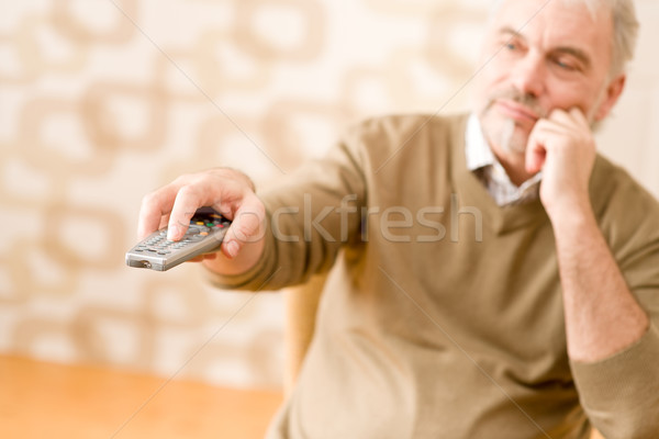 高級 成熟的男人 遙控 手 男 商業照片 © CandyboxPhoto