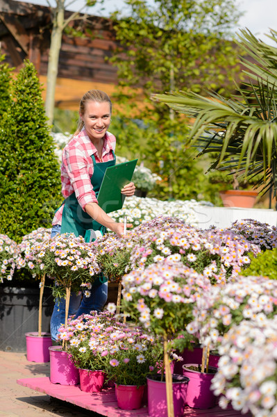 Foto d'archivio: Felice · donna · giardino · shopping