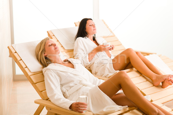 Foto stock: Relajarse · lujo · spa · belleza · mujeres · disfrutar