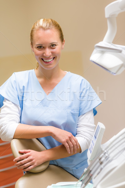 Foto stock: Sorridente · dental · enfermeira · cirurgia · escritório · amigável