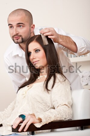 Professionnels salon de coiffure peigne client salon Homme [[stock_photo]] © CandyboxPhoto