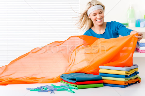 Pranie kobieta ubrania prace domowe wiosną domu Zdjęcia stock © CandyboxPhoto
