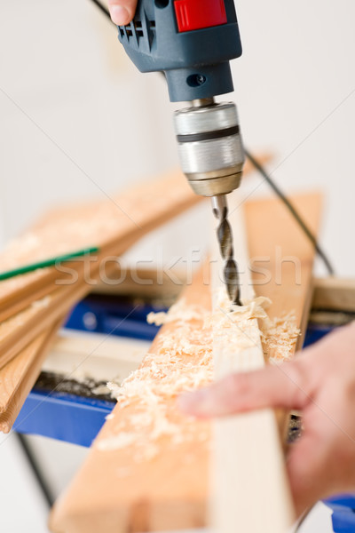 Foto stock: Melhoramento · da · casa · handyman · perfuração · madeira · oficina · interior