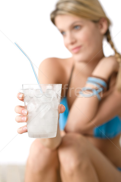 Plaży szczęśliwy kobieta bikini zimny napój skupić Zdjęcia stock © CandyboxPhoto