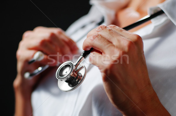 Foto stock: Estetoscópio · em · torno · de · pescoço · médico