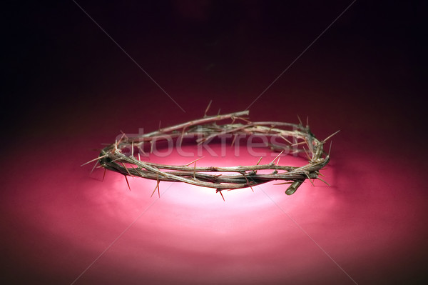 Coroană lemn roşu dumnezeu durere Hristos Imagine de stoc © carenas1
