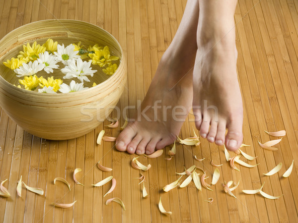 Attente pieds fleurs eau rose beauté [[stock_photo]] © carlodapino