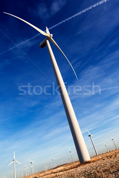 Rüzgar türbini rüzgâr enerji kaynak gökyüzü Stok fotoğraf © carloscastilla