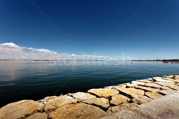 Paisaje río ciudad Lisboa cielo nubes Foto stock © Carpeira10