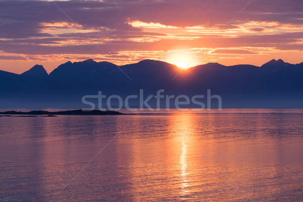 Noruego paisaje puesta de sol montanas fiordo luz Foto stock © Catuncia