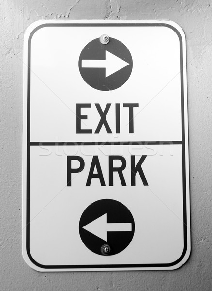 Stock foto: Exit · sign · Parkplatz · Garage · arrow · richtig · Wegweiser