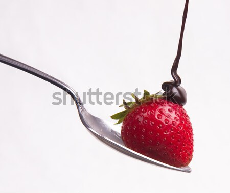 Truskawki kawałek owoców łyżka projektu czerwony Zdjęcia stock © cboswell