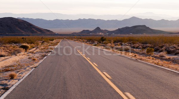 ストックフォト: 道路 · 針 · 高速道路 · 40 · カリフォルニア · 砂漠