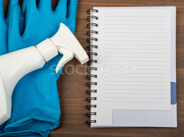 Notebook rubberen handschoenen badge bruin houten tafel tabel Stockfoto © cherezoff