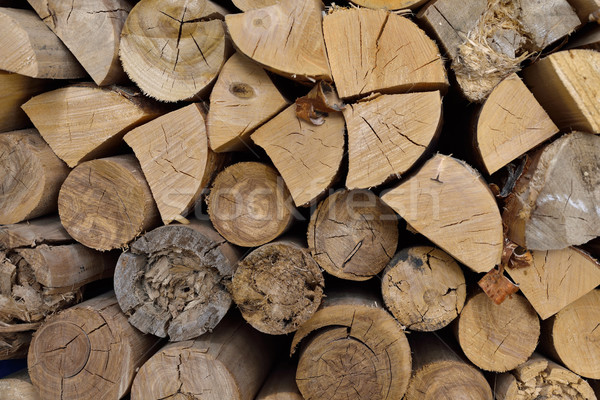 Lemn tocat lemne de foc natural Imagine de stoc © cherezoff
