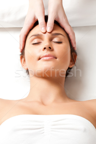 Vrouw gezicht massage mooie vrouw foto Stockfoto © chesterf
