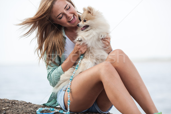 Stockfoto: Jonge · vrouw · hond · buitenshuis · vrouw