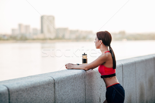 ストックフォト: 女性 · ランナー · ボトルウォーター · 疲れ · を実行して · 立って