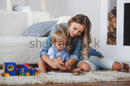 Moeder zoon verf muren vloer creativiteit Stockfoto © chesterf