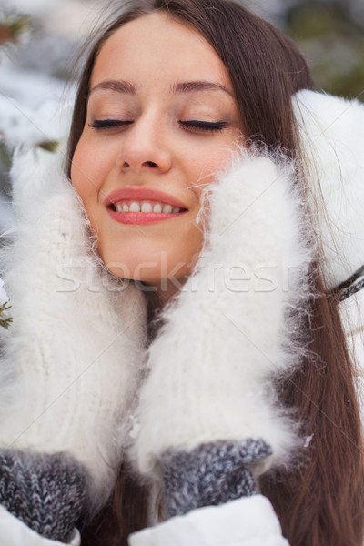 Stockfoto: Vrouw · lopen · winter · park · brunette