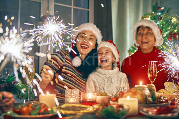 Foto stock: Família · natal · alegre · família · feliz · jantar · casa