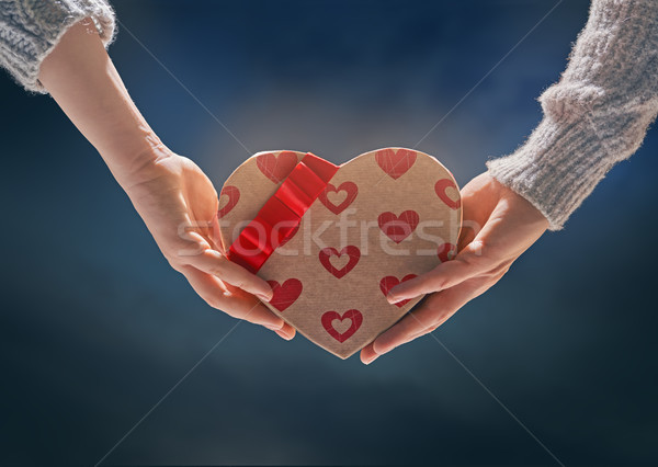 [[stock_photo]]: Couple · saint · valentin · rouge · coeur · femme · homme