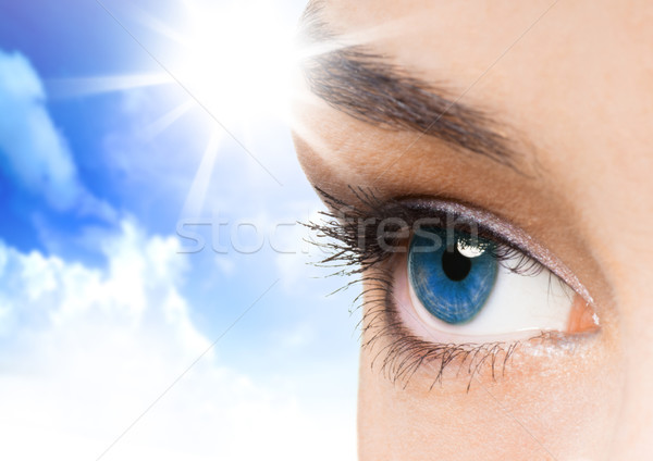 Frumuseţe ochi macro imagine soare lumina Imagine de stoc © choreograph