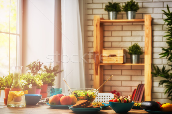 Alimentos familia cena alimentación equilibrada cocina culinario Foto stock © choreograph