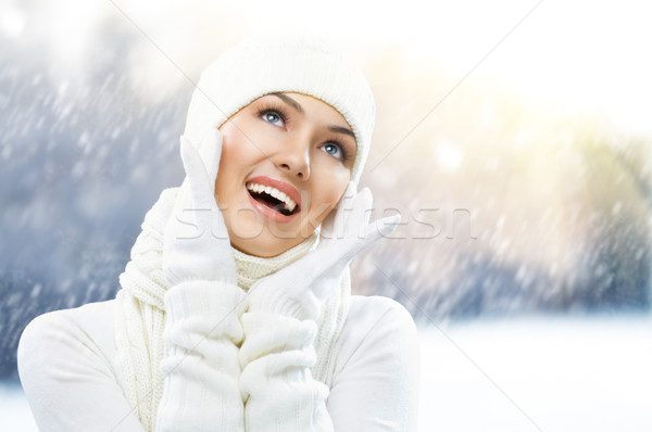 Schönheit Mädchen Winter Natur Schnee Spaß Stock foto © choreograph