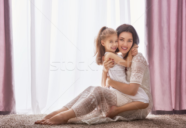 Boldog szerető család anya lánygyermek gyermek Stock fotó © choreograph