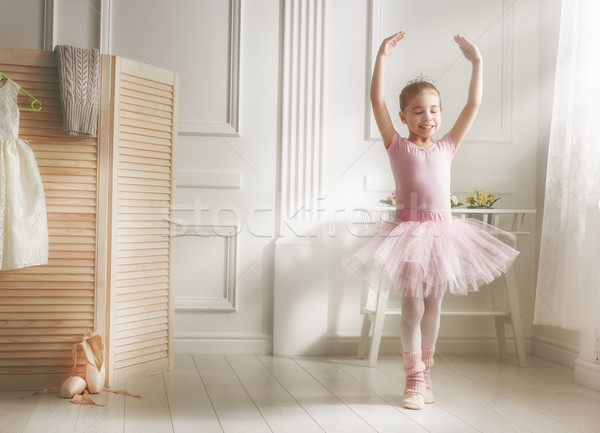 女孩 粉紅色 可愛 小女孩 夢 芭蕾舞演員 商業照片 © choreograph