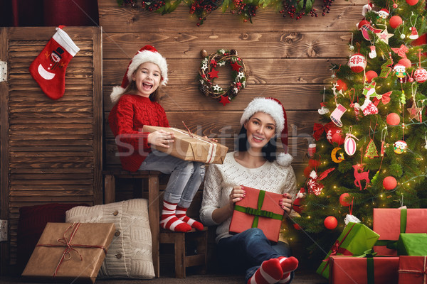 матери дочь подарки веселый Рождества счастливым Сток-фото © choreograph