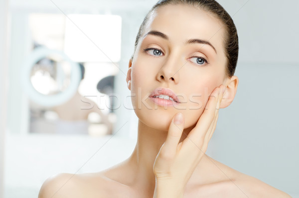 Zdrowych twarz piękna kobieta łazienka ciało Zdjęcia stock © choreograph