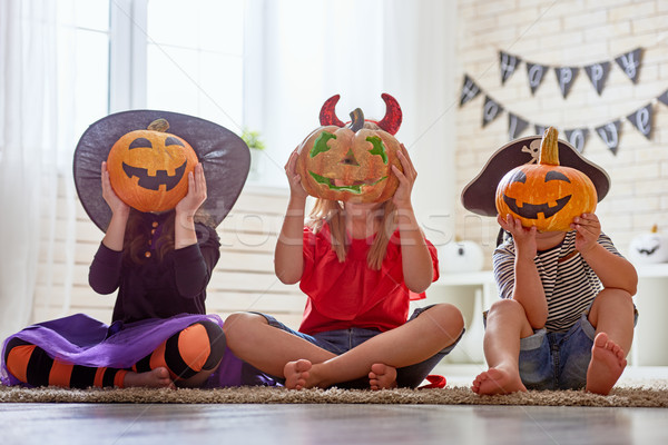 Copii halloween fericit frate doua surorile Imagine de stoc © choreograph