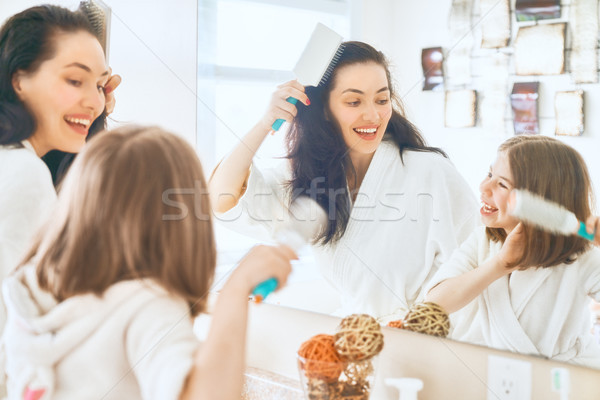 Stockfoto: Moeder · dochter · haren · gelukkig · gezin · kind · meisje