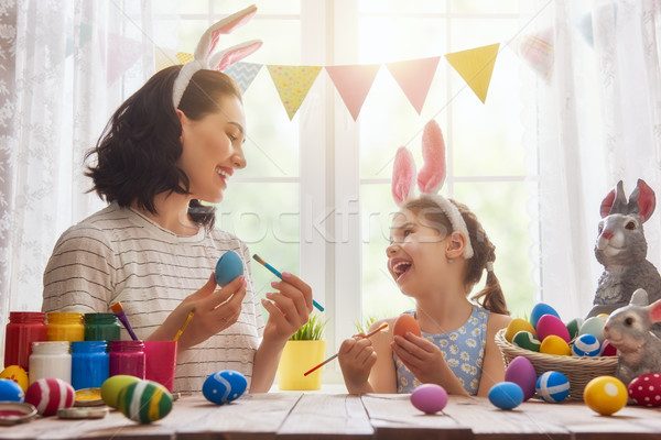 Család húsvét kellemes húsvétot anya lánygyermek festmény Stock fotó © choreograph