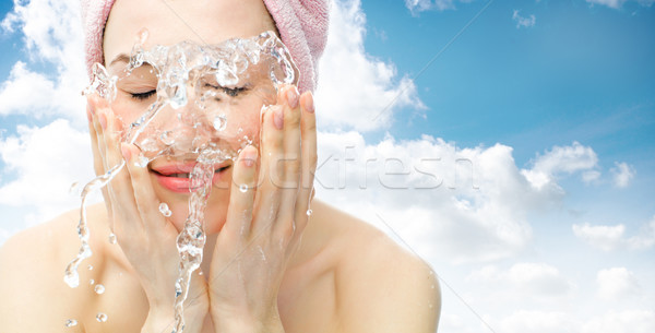 [[stock_photo]]: Fille · lavage · jeunes · Nice · femme · ciel