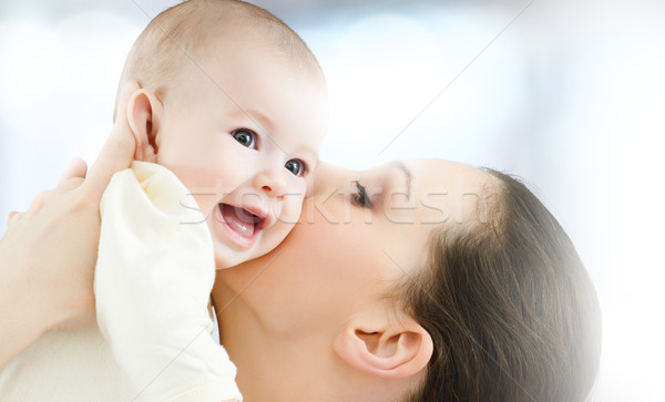 Famille heureuse heureux mère bébé femme [[stock_photo]] © choreograph