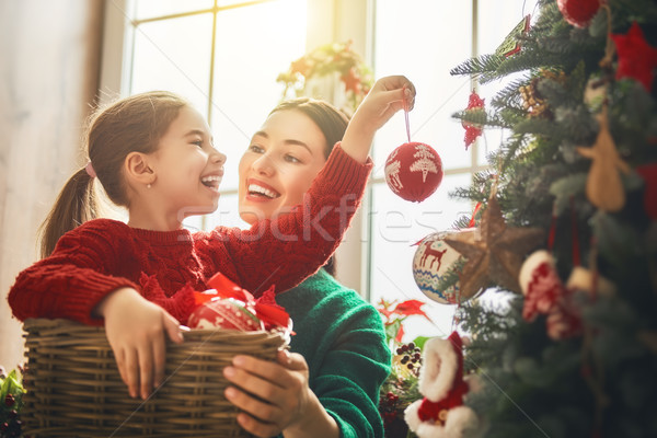 Stok fotoğraf: Anne · kız · noel · ağacı · neşeli · Noel