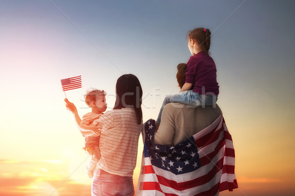 Stock fotó: Hazafias · ünnep · boldog · család · szülők · gyerekek · lányok