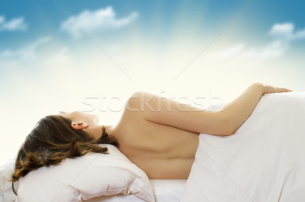 Virrasztás felfelé szépség lány ágy nő Stock fotó © choreograph