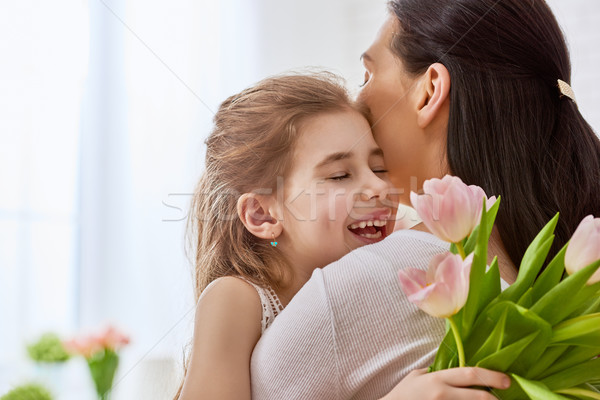Foto stock: Hija · mamá · nino · flores · tulipanes