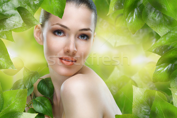 Frumuseţe portret fată frunze femei natură Imagine de stoc © choreograph