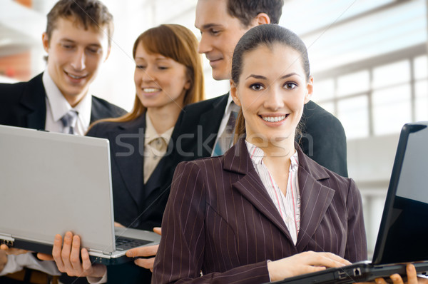 Stock fotó: üzletemberek · csapat · sikeres · mosolyog · fiatal · iroda