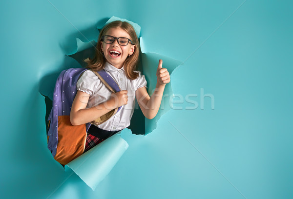 Stock fotó: Gyermek · szín · fal · vissza · az · iskolába · boldog · idő