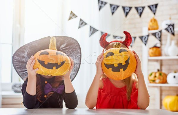 Kinderen halloween cute weinig kinderen meisjes Stockfoto © choreograph
