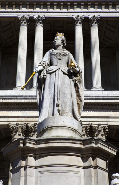 Queen Anne Statue infront of St. Paul's Cathedral Stock photo © chrisdorney