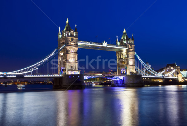 Tower Bridge Londra bella view notte ponte Foto d'archivio © chrisdorney